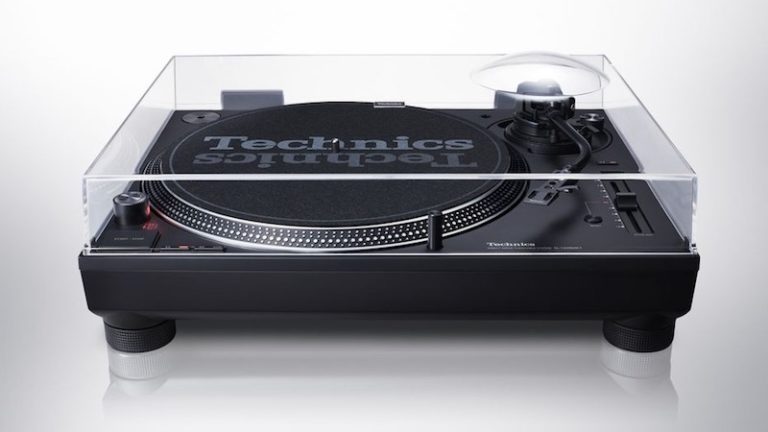 Technics renueva su legendario plato con SL-1200MK7